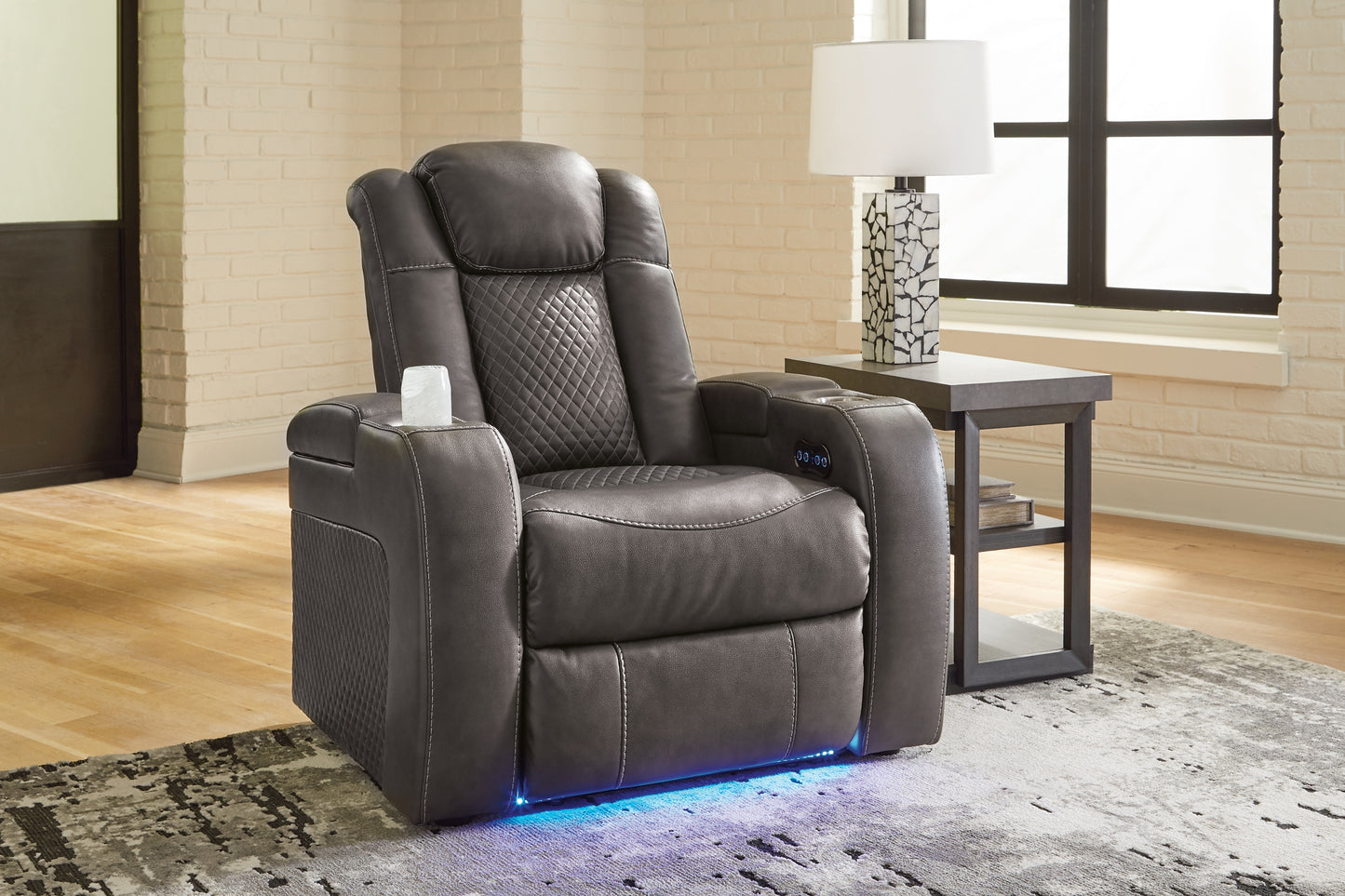 Fyne-Dyme Sofa, Loveseat and Recliner